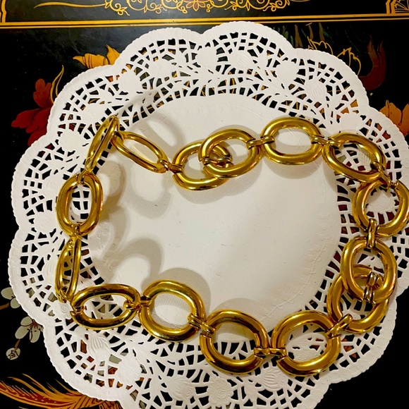 Pretty gold belt - Picture 1 of 3
